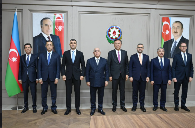 Əli Əsədov TDT üzv ölkələrin mərkəzi bankları Şurasının iclasının iştirakçıları ilə görüşüb<font color=red> - FOTOLAR</font>
