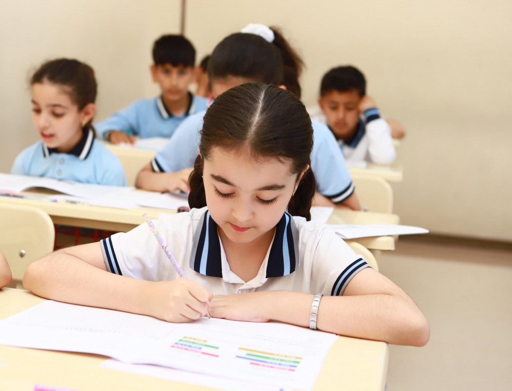 Bu gün Naxçıvanda IV siniflər üzrə monitorinq keçirilir<font color=red> - FOTOLAR</font>