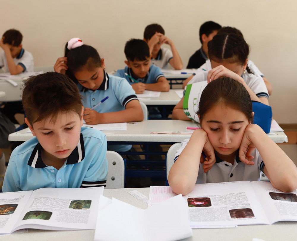 Bu gün Naxçıvanda IV siniflər üzrə monitorinq keçirilir<font color=red> - FOTOLAR</font>