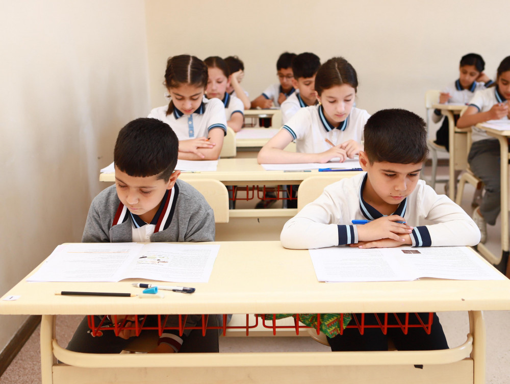 Bu gün Naxçıvanda IV siniflər üzrə monitorinq keçirilir<font color=red> - FOTOLAR</font>