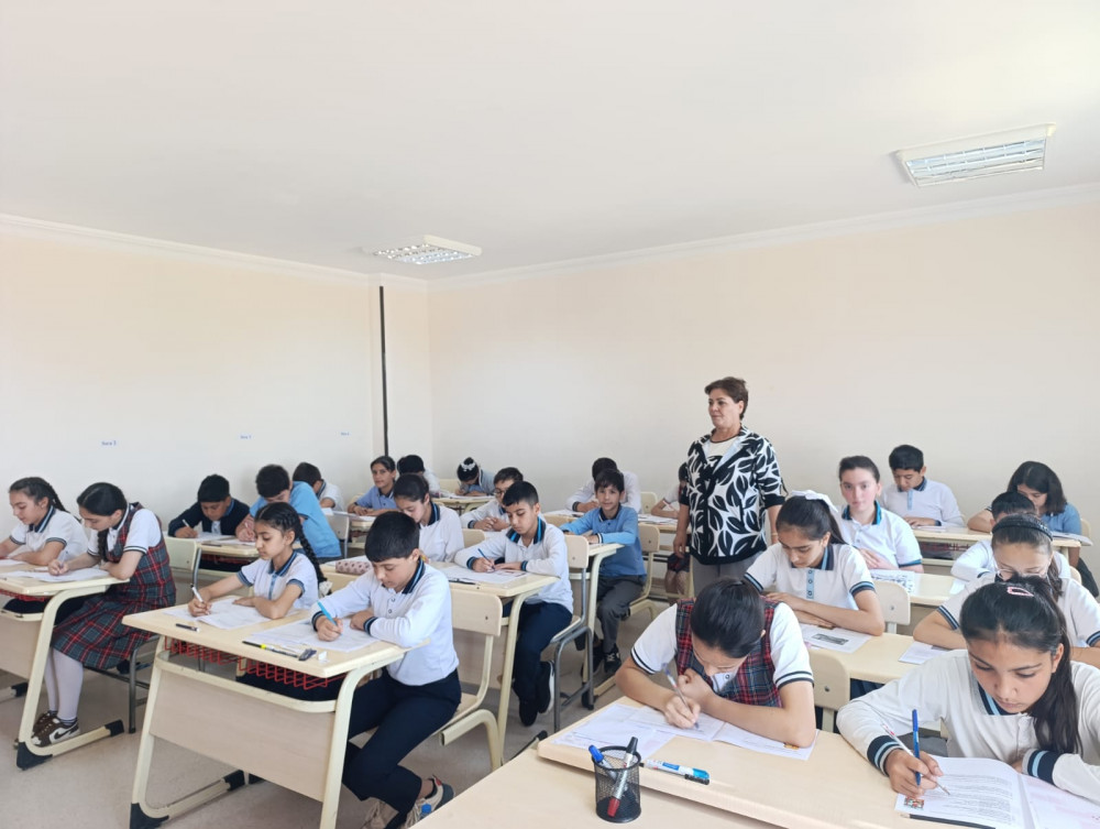 Bu gün Naxçıvanda Vl siniflər üzrə monitorinq keçirilib<font color=red> - FOTOLAR</font>