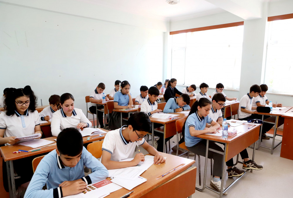 Bu gün Naxçıvanda Vl siniflər üzrə monitorinq keçirilib<font color=red> - FOTOLAR</font>