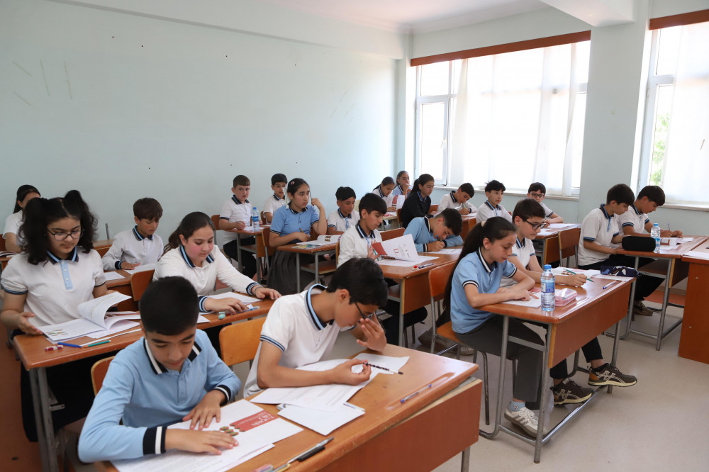 Bu gün Naxçıvanda Vl siniflər üzrə monitorinq keçirilib<font color=red> - FOTOLAR</font>