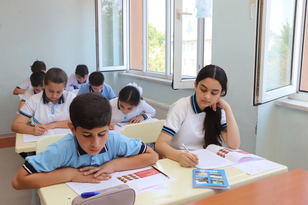 Bu gün Naxçıvanda Vl siniflər üzrə monitorinq keçirilib<font color=red> - FOTOLAR</font>