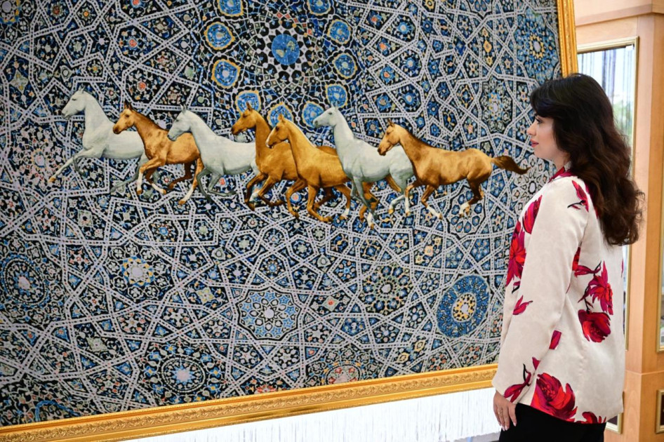Azərbaycanın media nümayəndələri Türkmənistan muzeyləri ilə tanış olublar<font color=red> - FOTOLAR</font>