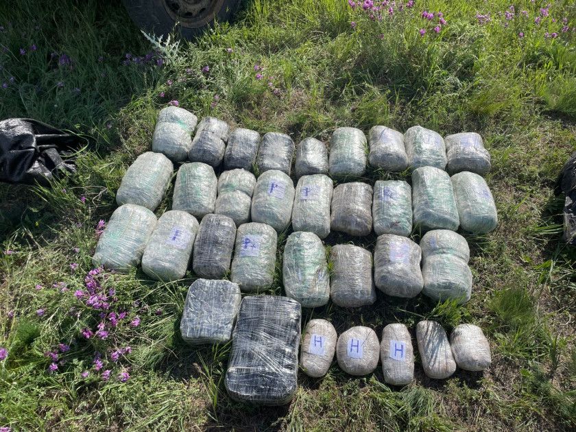 Külli miqdarda narkotik vasitənin ölkə ərazisinə keçirilməsinin qarşısı alınıb<font color=red> - FOTOLAR</font>