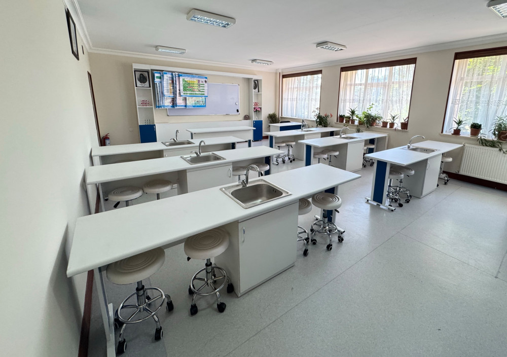 BP Azərbaycan şirkəti ilə əməkdaşlıq çərçivəsində Naxçıvanda təhsil müəssisələrində yeni laboratoriyalar  yaradılıb<font color=red> - FOTOLAR</font>