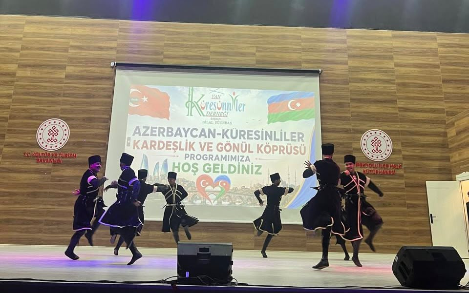 Naxçıvan Dövlət Filarmoniyasının kollektivi Van şəhərində konsert proqramı ilə çıxış edib<font color=red> - FOTOLAR</font>