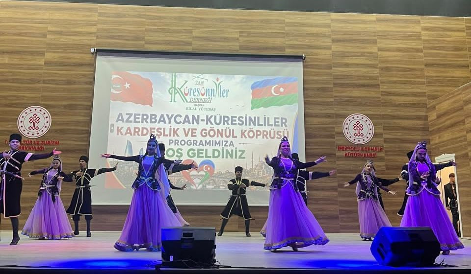 Naxçıvan Dövlət Filarmoniyasının kollektivi Van şəhərində konsert proqramı ilə çıxış edib<font color=red> - FOTOLAR</font>