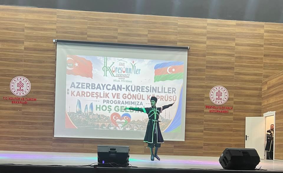 Naxçıvan Dövlət Filarmoniyasının kollektivi Van şəhərində konsert proqramı ilə çıxış edib<font color=red> - FOTOLAR</font>