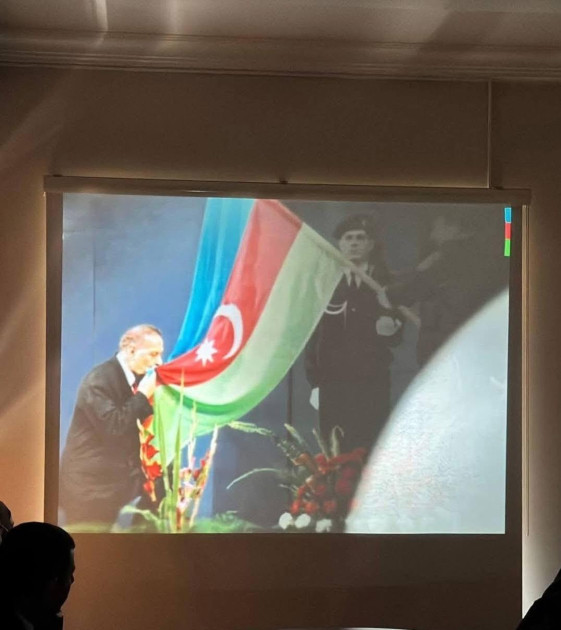 Naxçıvanın Bakıdakı daimi nümayəndəliyində Milli Qurtuluş Gününün əhəmiyyətindən bəhs edilib<font color=red> - FOTOLAR</font>
