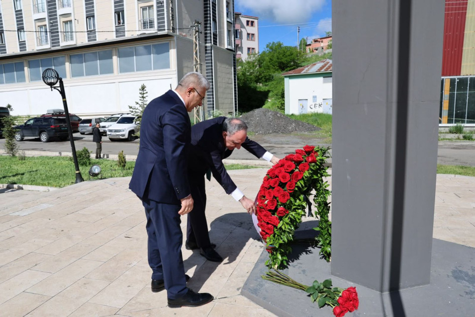 Baş prokurorun rəhbərlik etdiyi nümayəndə heyəti Türkiyənin Qars şəhərində rəsmi səfərdə olub<font color=red> - FOTOLAR</font>