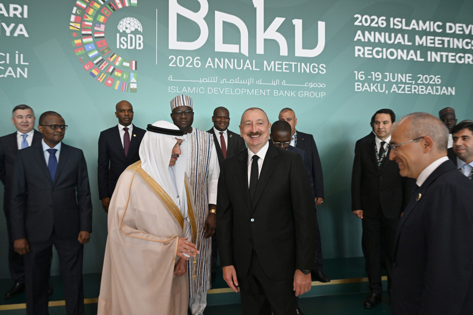 Prezident İlham Əliyevin iştirakı ilə Bakıda İslam İnkişaf Bankı Qrupunun 2026-cı il üzrə İllik Toplantılarının açılış mərasimi keçirilib<font color='red'> - YENİLƏNİB </font><font color=red> - VİDEO</font><font color=red> - FOTOLAR</font>