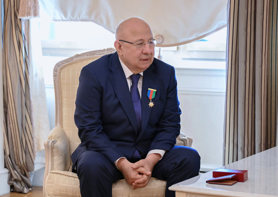 Prezident İlham Əliyev Dağıstanın tanınmış ictimai-siyasi xadimi Qurban Qurbanova “Dostluq” ordenini təqdim edib<font color=red> - FOTOLAR</font>