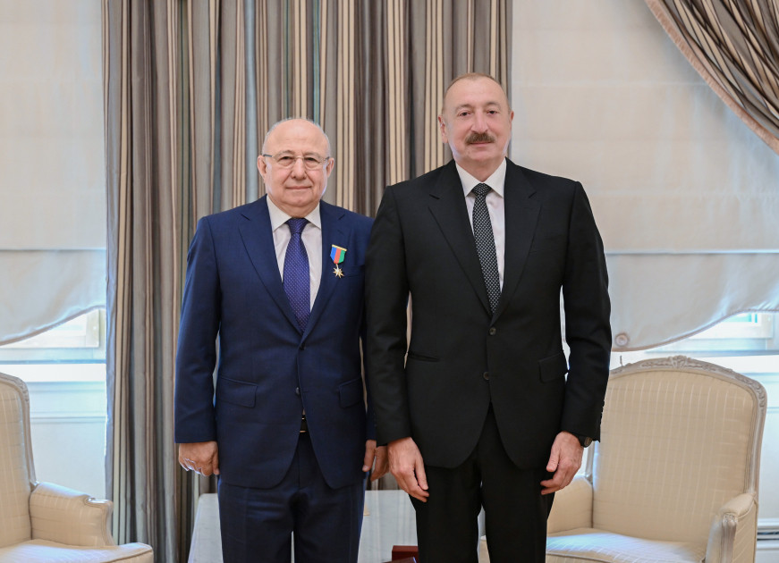Prezident İlham Əliyev Dağıstanın tanınmış ictimai-siyasi xadimi Qurban Qurbanova “Dostluq” ordenini təqdim edib<font color=red> - FOTOLAR</font>