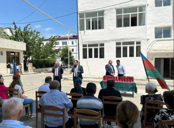 Köç karvanı Xankəndi şəhərinə çatıb, açarlar təqdim edilib<font color=red> - FOTOLAR</font>