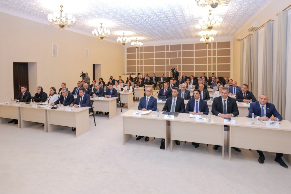 Ali Məclisin növbədənkənar sessiyasının ilk iclası keçirilib<font color=red> - FOTOLAR</font>