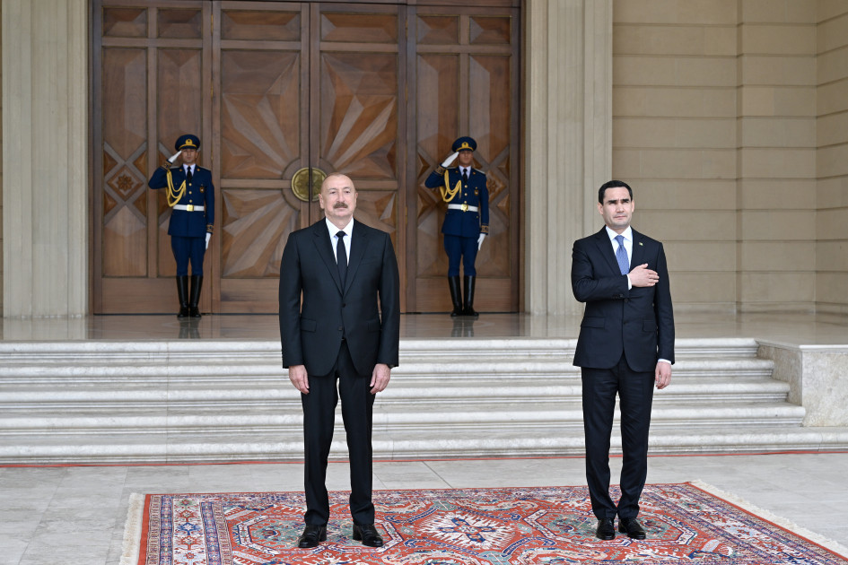 Türkmənistan Prezidenti Sərdar Berdiməhəmmədovun Bakıda rəsmi qarşılanma mərasimi olub<font color=red> - FOTOLAR</font>