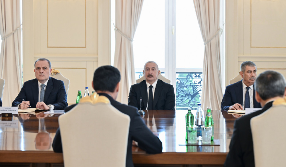 Prezident İlham Əliyevin Türkmənistan Prezidenti ilə geniş tərkibdə görüşü olub<font color='red'> - YENİLƏNƏCƏK</font><font color=red> - FOTOLAR</font>