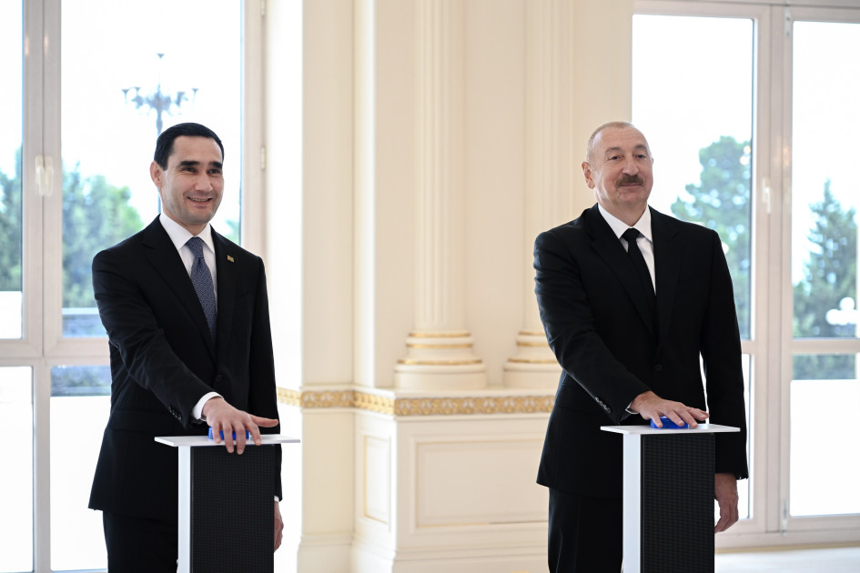 Azərbaycan və Türkmənistan prezidentlərinin iştirakı ilə “Dostlug” tankerinin onlayn formatda hədiyyə olunması mərasimi keçirilib<font color='red'> - YENİLƏNƏCƏK</font><font color=red> - FOTOLAR</font>