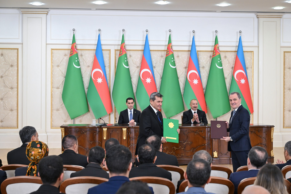 Azərbaycan-Türkmənistan sənədləri mübadilə olunub<font color='red'> - YENİLƏNƏCƏK</font><font color=red> - FOTOLAR</font>