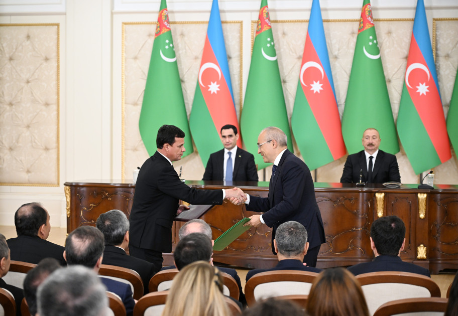 Azərbaycan-Türkmənistan sənədləri mübadilə olunub<font color='red'> - YENİLƏNƏCƏK</font><font color=red> - FOTOLAR</font>