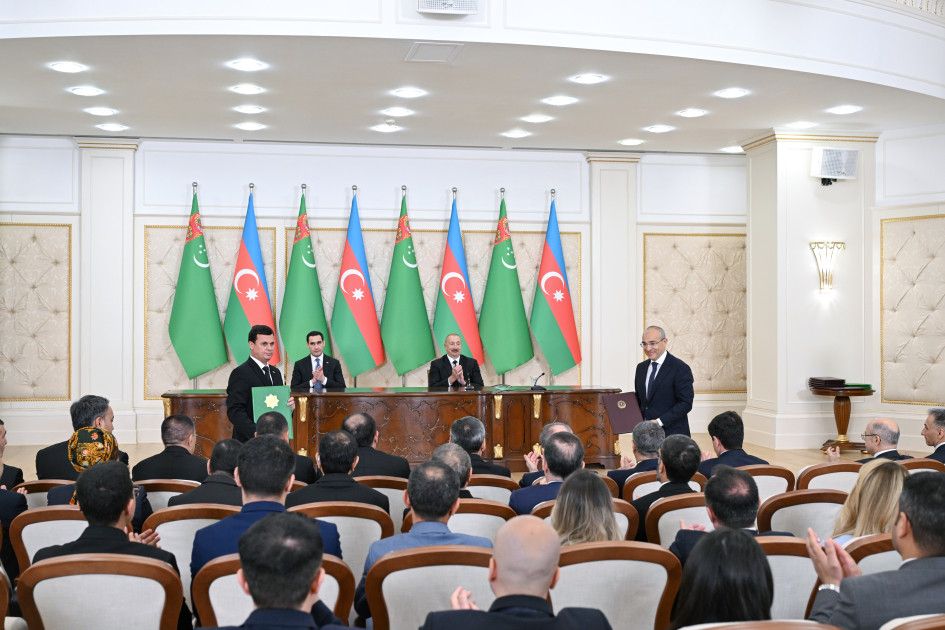 Azərbaycan-Türkmənistan sənədləri mübadilə olunub<font color='red'> - YENİLƏNƏCƏK</font><font color=red> - FOTOLAR</font>