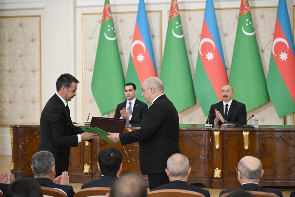 Azərbaycan-Türkmənistan sənədləri mübadilə olunub<font color='red'> - YENİLƏNƏCƏK</font><font color=red> - FOTOLAR</font>