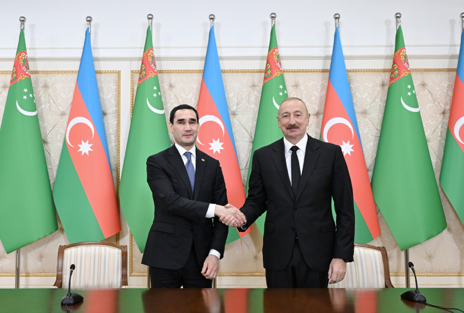 Azərbaycan və Türkmənistan prezidentləri mətbuata bəyanatlarla çıxış ediblər  <font color='red'> - YENİLƏNİB</font><font color=red> - FOTOLAR</font>
