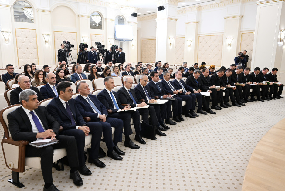 Azərbaycan və Türkmənistan prezidentləri mətbuata bəyanatlarla çıxış ediblər  <font color='red'> - YENİLƏNİB</font><font color=red> - FOTOLAR</font>