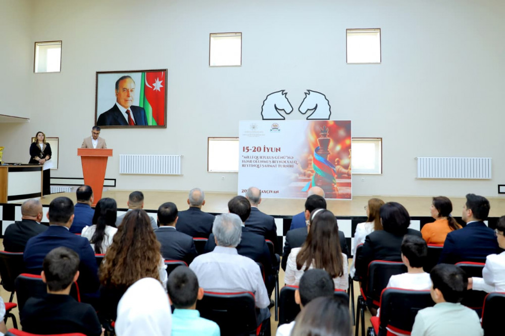 Naxçıvanda “15 İyun – Milli Qurtuluş Günü”nə həsr olunmuş  beynəlxalq reytinqli şahmat turnirinin qalibləri mükafatlandırılıb<font color=red> - FOTOLAR</font>