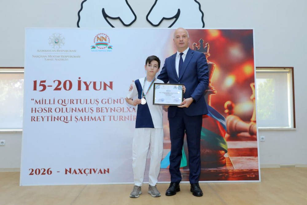 Naxçıvanda “15 İyun – Milli Qurtuluş Günü”nə həsr olunmuş  beynəlxalq reytinqli şahmat turnirinin qalibləri mükafatlandırılıb<font color=red> - FOTOLAR</font>