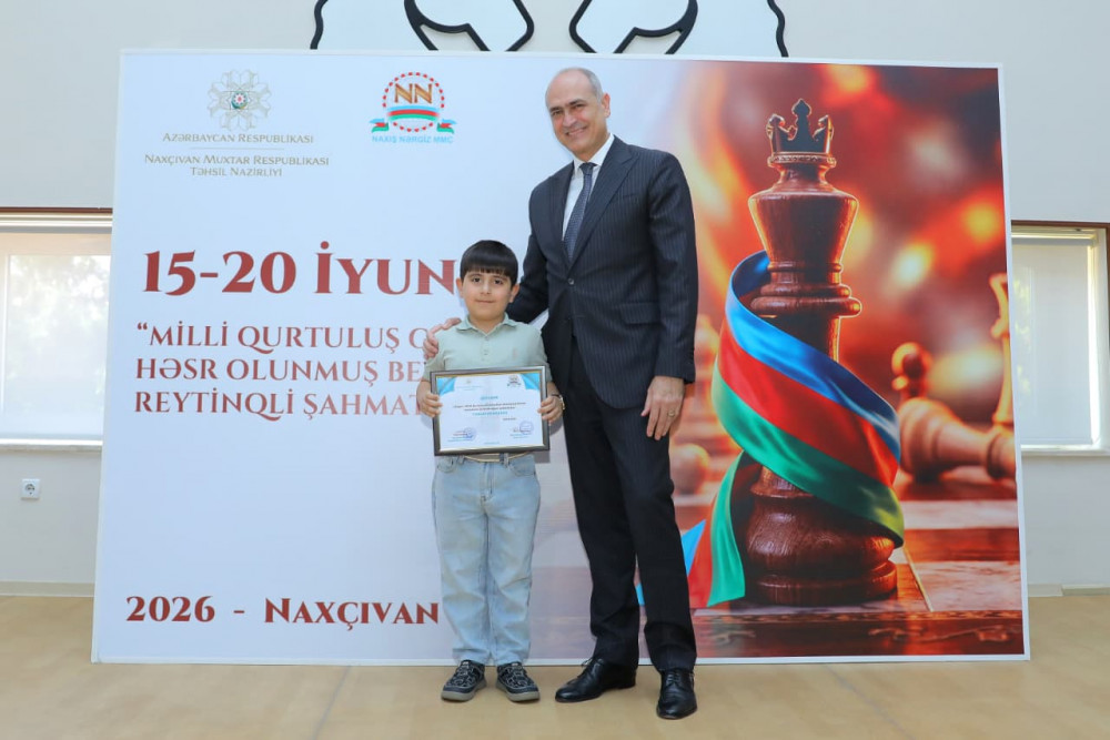 Naxçıvanda “15 İyun – Milli Qurtuluş Günü”nə həsr olunmuş  beynəlxalq reytinqli şahmat turnirinin qalibləri mükafatlandırılıb<font color=red> - FOTOLAR</font>
