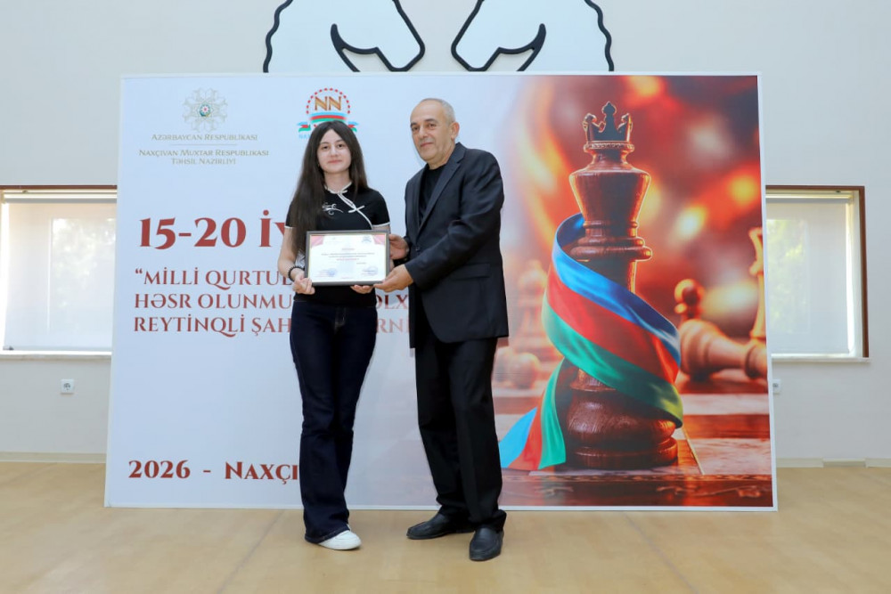 Naxçıvanda “15 İyun – Milli Qurtuluş Günü”nə həsr olunmuş  beynəlxalq reytinqli şahmat turnirinin qalibləri mükafatlandırılıb<font color=red> - FOTOLAR</font>