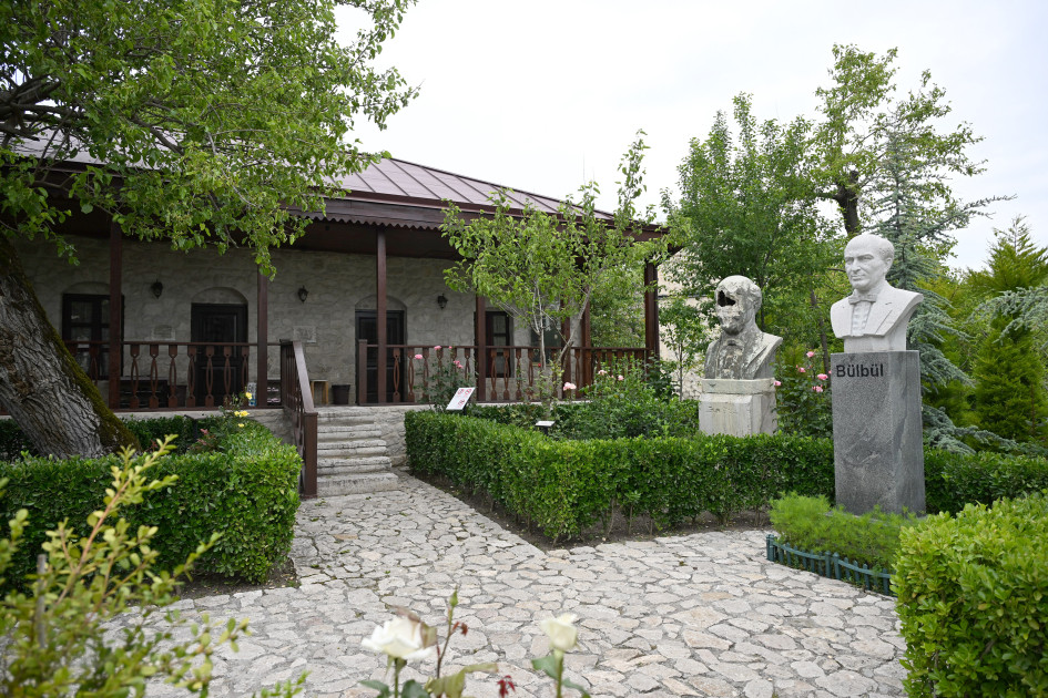 Bülbülün ev-muzeyi ilə tanışlıq<font color=red> - FOTOLAR</font>