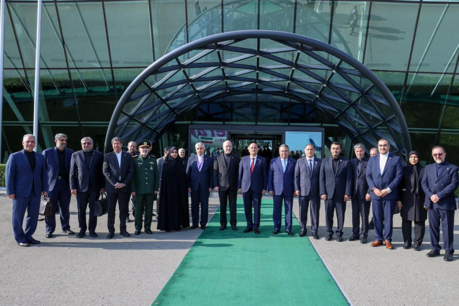 İran İslam Şurası Məclisinin sədri Azərbaycana səfərə gəlib<font color=red> - FOTOLAR</font>