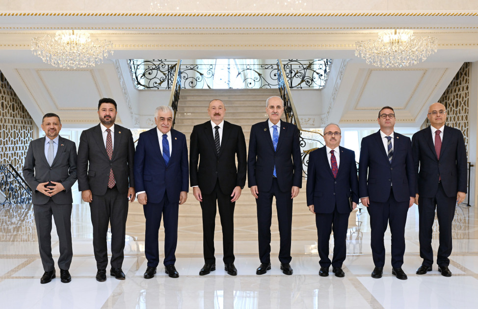 Prezident İlham Əliyev Türkiyə Böyük Millət Məclisi sədrinin rəhbərlik etdiyi nümayəndə heyətini qəbul edib<font color=red> - FOTOLAR</font>