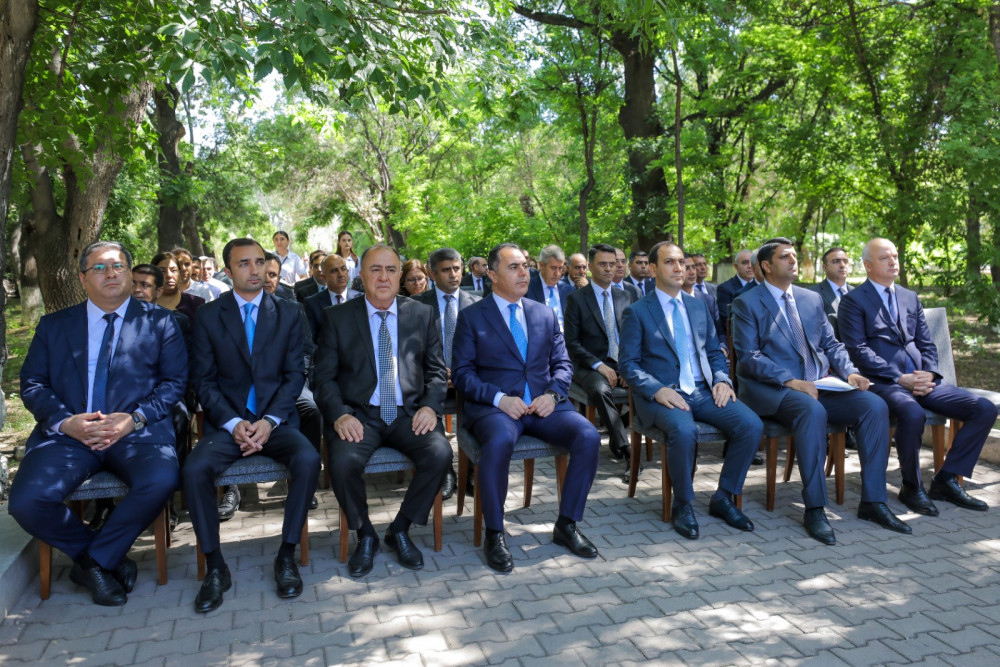 Naxçıvanda III karyera sərgisi təşkil olunub<font color=red> - FOTOLAR</font>