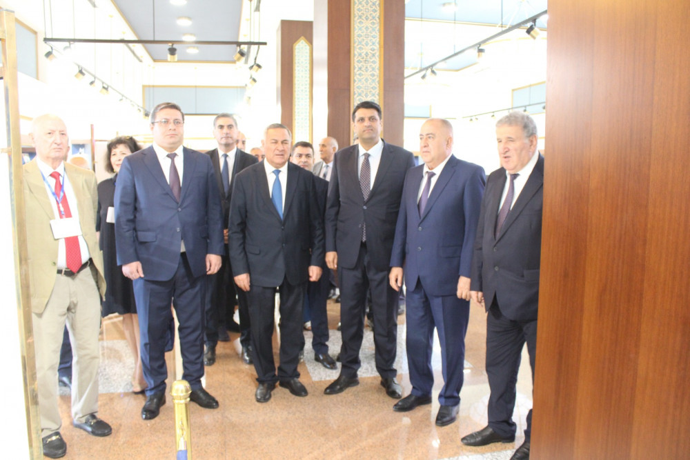 Naxçıvan memarlıq məktəbi və ənənələrinə dair respublika elmi konfransı keçirilib<font color=red> - FOTOLAR</font>