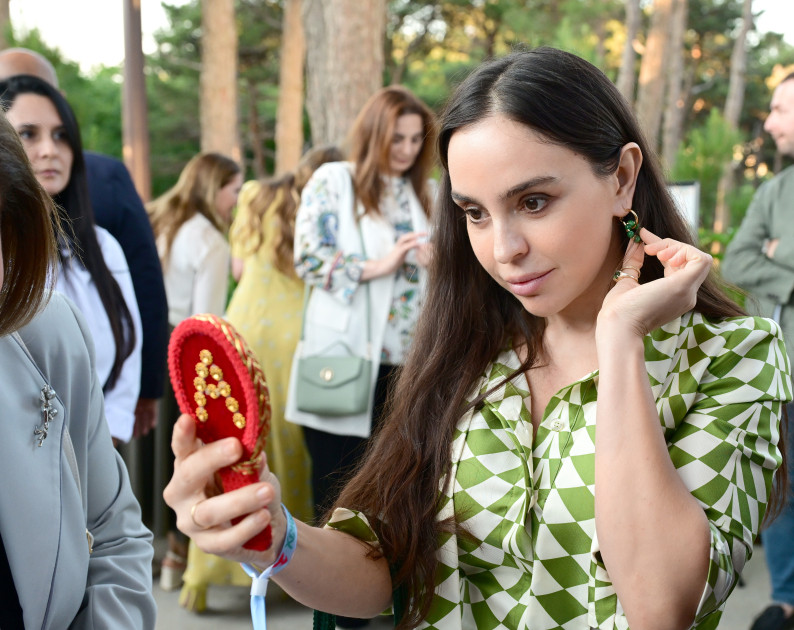 Leyla Əliyeva və Alona Əliyeva Xeyirxahlıq Festivalında iştirak ediblər<font color=red> - FOTOLAR</font>