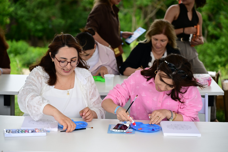 Leyla Əliyeva və Alona Əliyeva Xeyirxahlıq Festivalında iştirak ediblər<font color=red> - FOTOLAR</font>