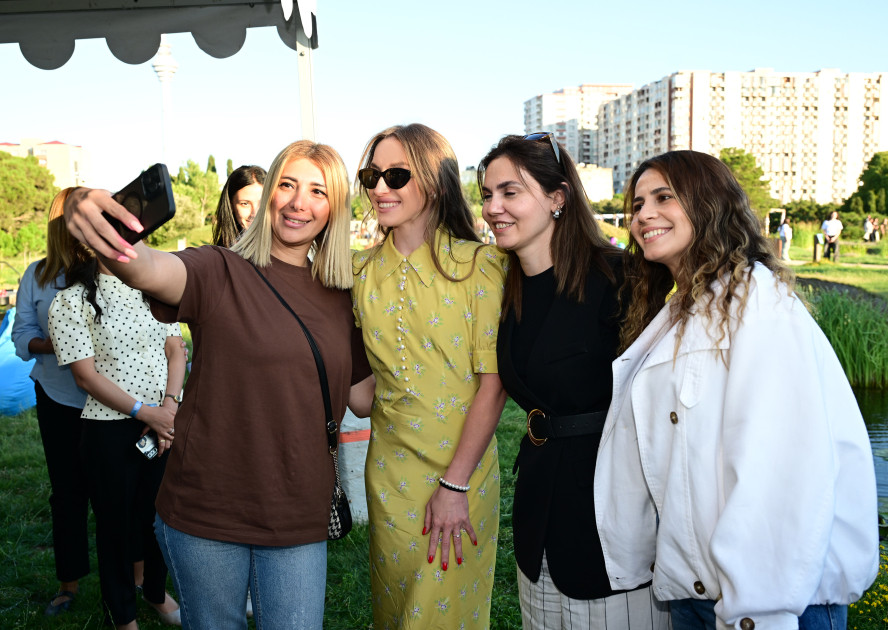 Leyla Əliyeva və Alona Əliyeva Xeyirxahlıq Festivalında iştirak ediblər<font color=red> - FOTOLAR</font>