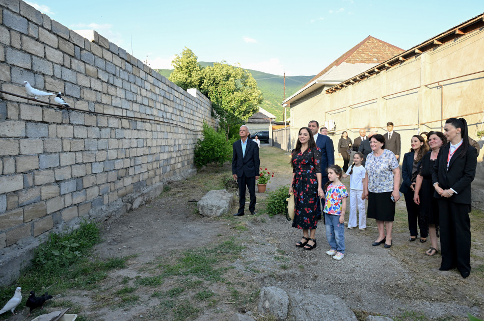 Leyla Əliyeva “Onlardan biri: Emil” adlı anım tədbirində iştirak edib<font color=red> - FOTOLAR</font>