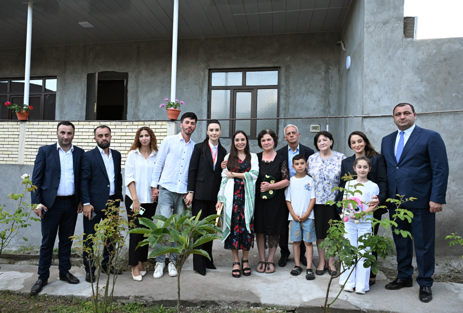 Leyla Əliyeva “Onlardan biri: Emil” adlı anım tədbirində iştirak edib<font color=red> - FOTOLAR</font>