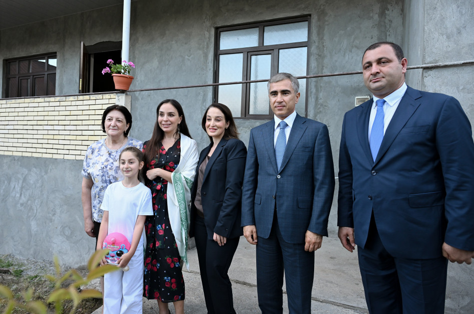 Leyla Əliyeva “Onlardan biri: Emil” adlı anım tədbirində iştirak edib<font color=red> - FOTOLAR</font>