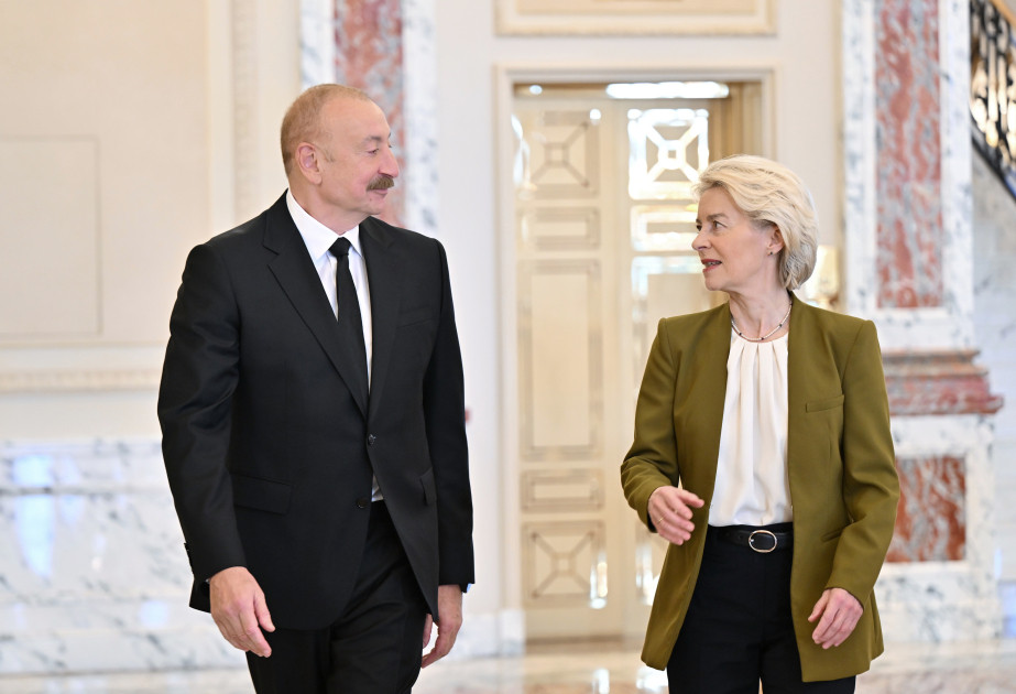 Prezident İlham Əliyevin Avropa Komissiyasının Prezidenti ilə təkbətək görüşü olub<font color=red> - FOTOLAR</font>