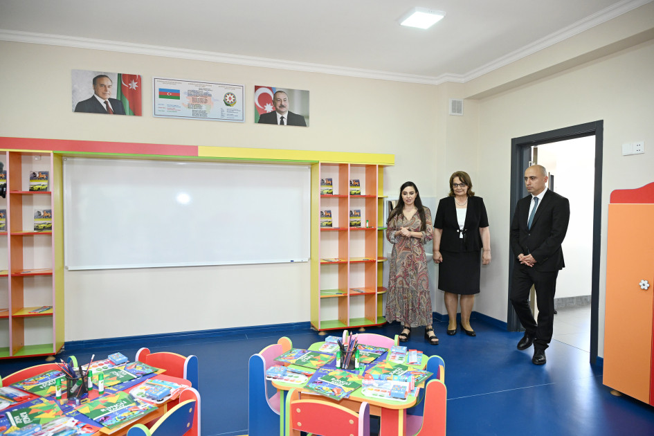 Leyla Əliyeva Yevlaxda məktəb binasının açılışında iştirak edib<font color=red> - FOTOLAR</font>