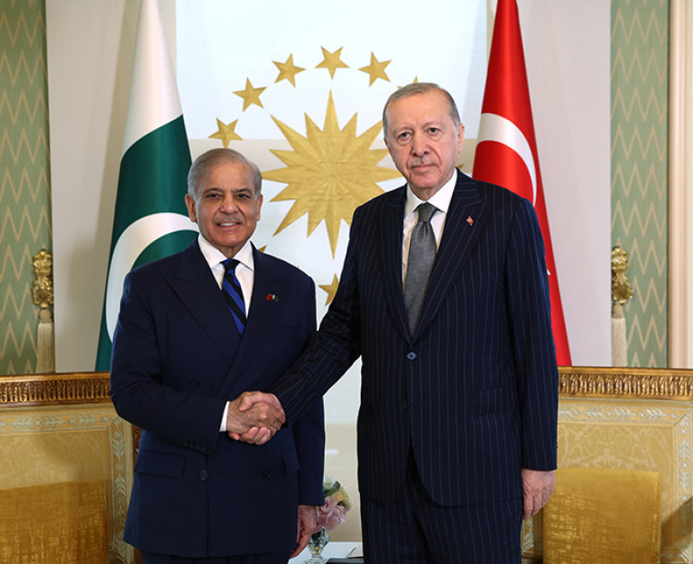 Şahbaz Şərif sülh razılaşmalarından regionun rifahı naminə istifadə etməyə çağırıb<font color=red> - FOTOLAR</font>
