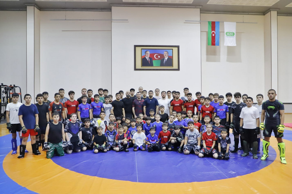 UFC döyüşçüsü Fərman Həsənov Naxçıvanda idmançılar üçün ustad dərsi keçib<font color=red> - FOTOLAR</font>
