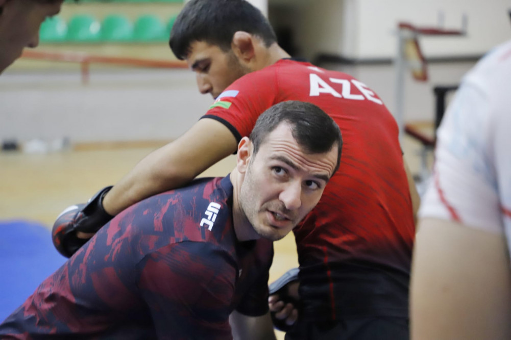 UFC döyüşçüsü Fərman Həsənov Naxçıvanda idmançılar üçün ustad dərsi keçib<font color=red> - FOTOLAR</font>